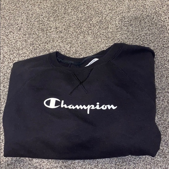 Champion Tops - Champion crewneck